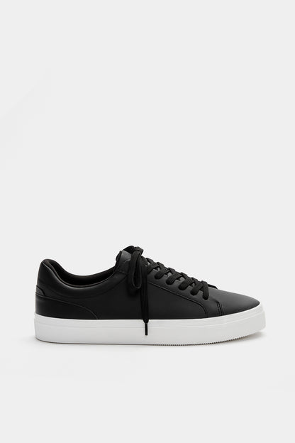 Basic Contrast Trainers - Black & White