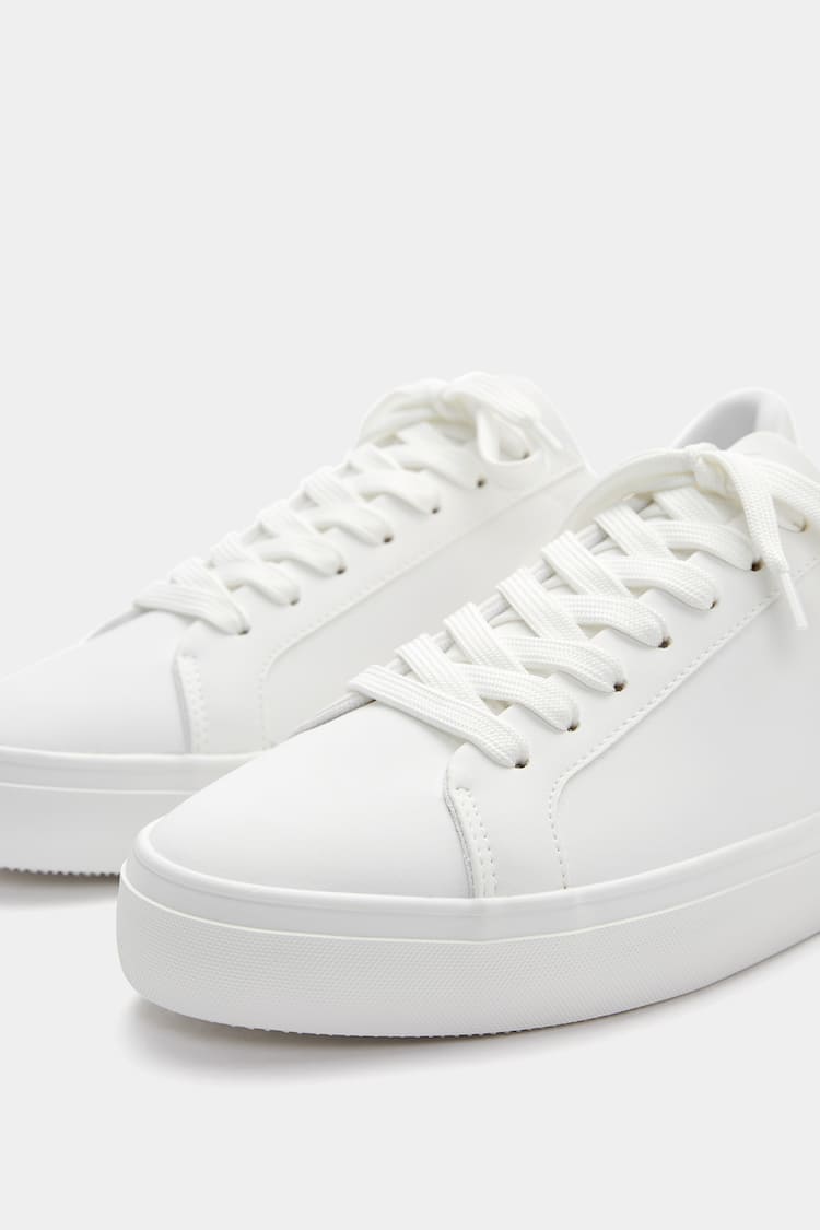 Basic Contrast Trainers - White